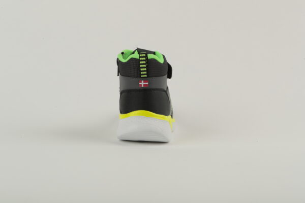 WILLIAM - Image 4